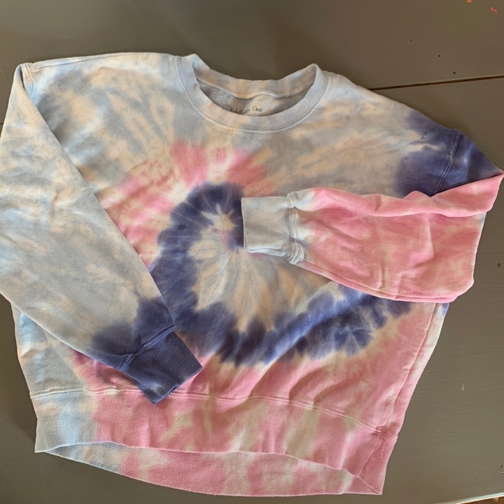 Tie dye, cropped, crew neck sweatshirt.